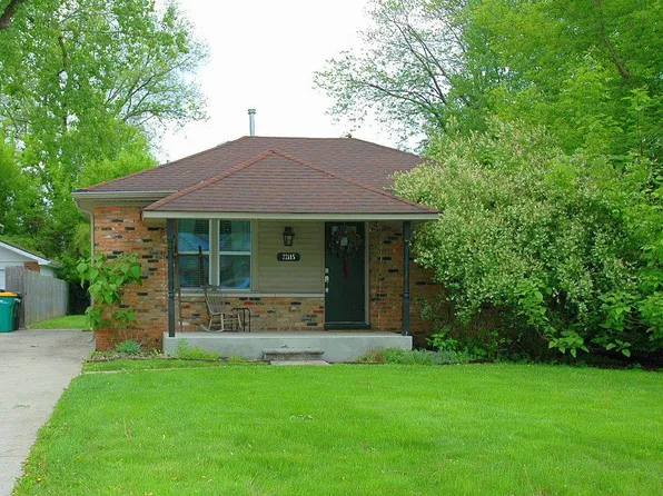 22115 Haynes Ave, Farmington Hills, MI 48336