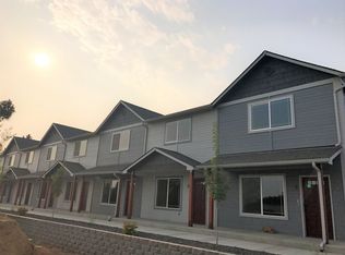 615 S 3rd St APT F, Selah, WA 98942