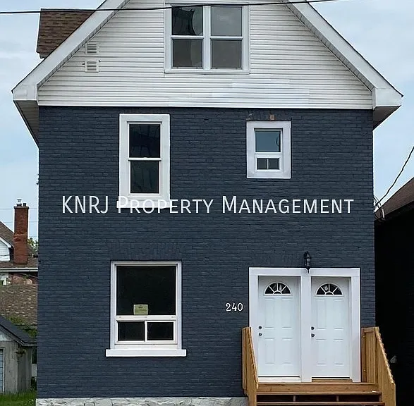 240 Worthington St E #1 — Photo 1