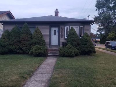 5481 Edgewood St, Dearborn Heights, MI, 48125