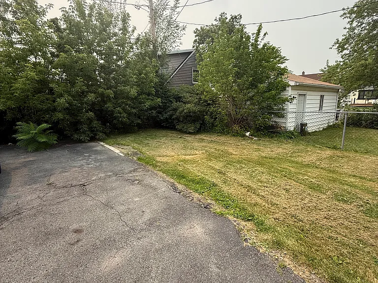 236 Lovering Ave — Photo 16
