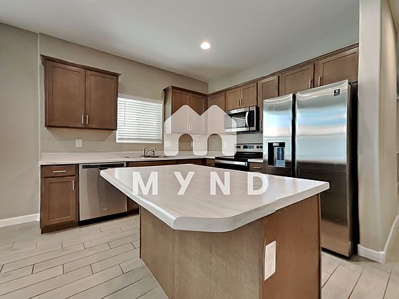 4th image of 7722 S 45th Dl