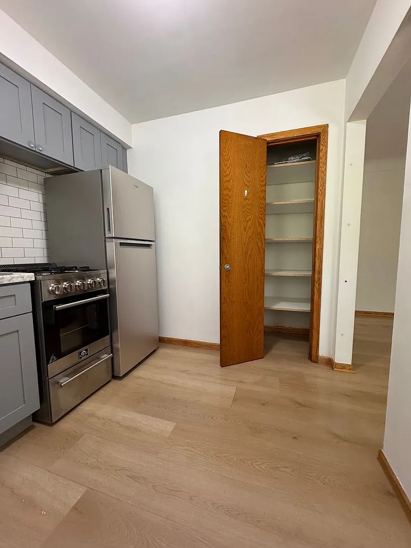 616 Ivy Ave E — Photo 4