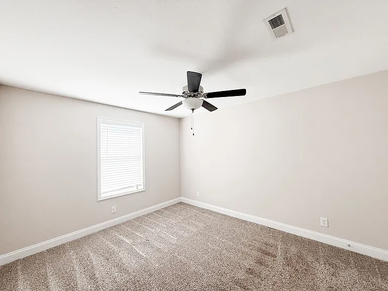 1142 Eagles View Dr — Photo 14
