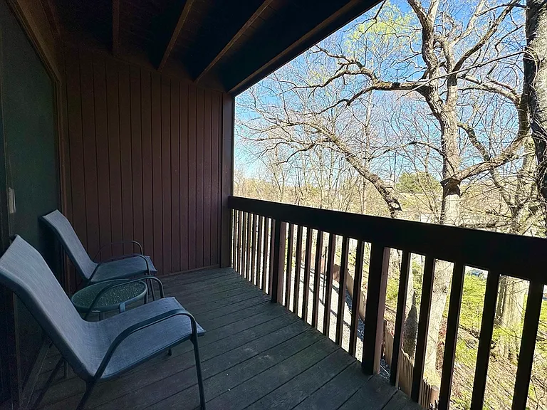 340 Sunderland Rd #17A — Photo 13