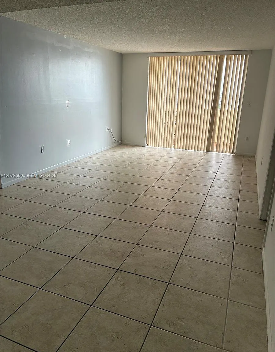 Plaza Of Westland Condo — Photo 1
