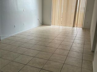 4675 W 18th Ct APT 904, Hialeah, FL 33012