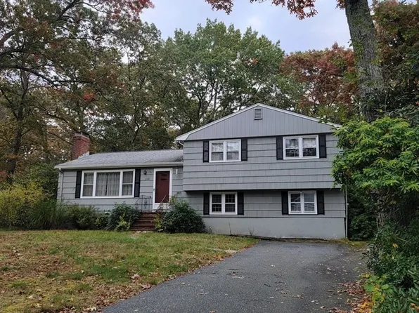 228 Oak St, Westwood, MA 02090