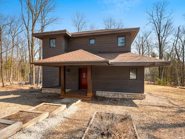6124 N Cave Point Dr, Sturgeon Bay, WI 54235
