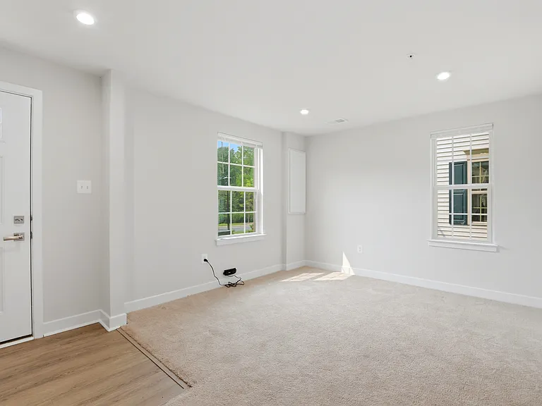 9623 Tall Oaks Rd — Photo 4