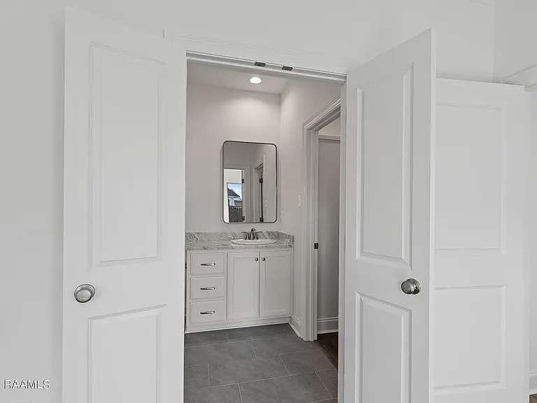 120 Sojourner Dr — Photo 11