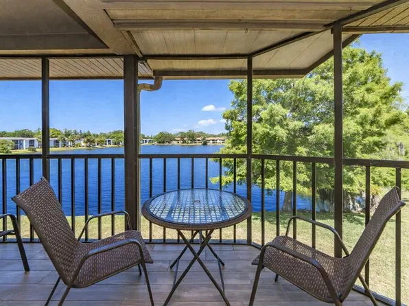 304 WOODLAKE WYNDE #304, OLDSMAR, FL 34677