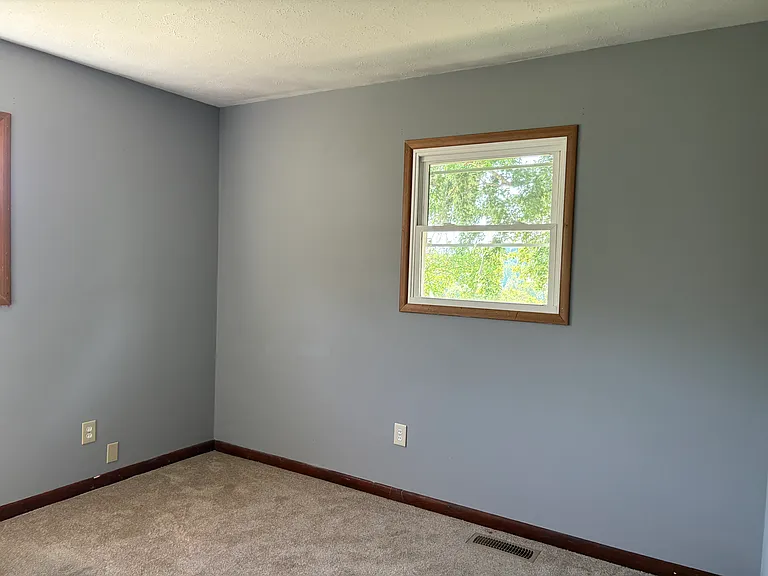 1406 Valley View Dr — Photo 9