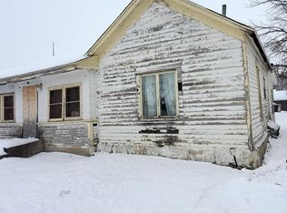 416 1st St SW, Hampton, IA 50441