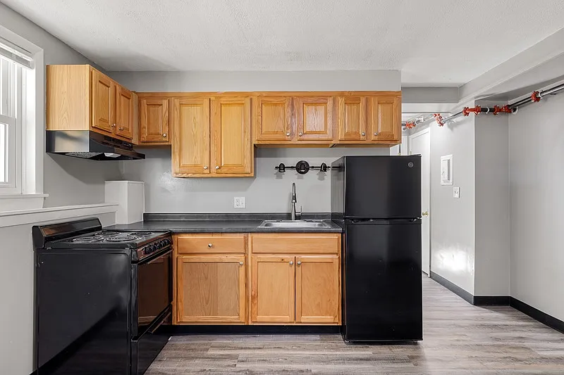 Riverview Apartments — Photo 1