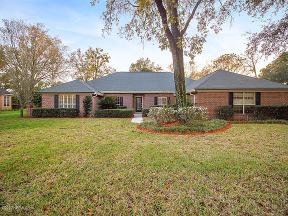 4th image of 1821 Colonial Dr