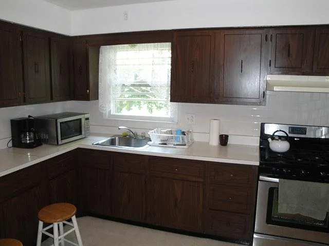 Midland Ave — Photo 6