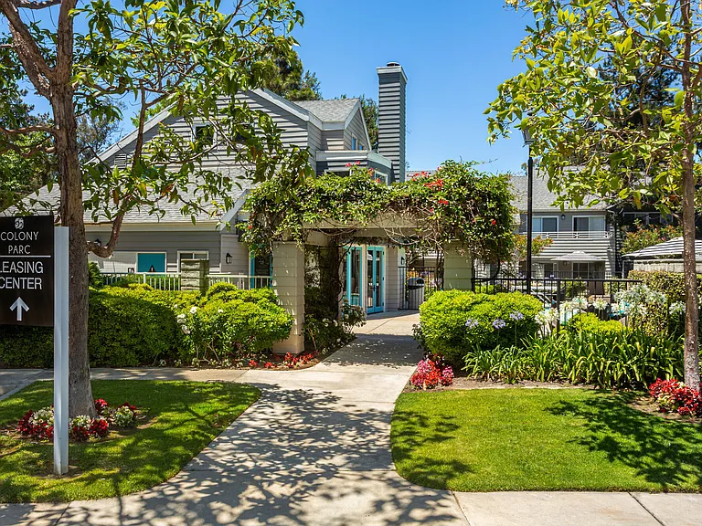 Colony Parc — Photo 12