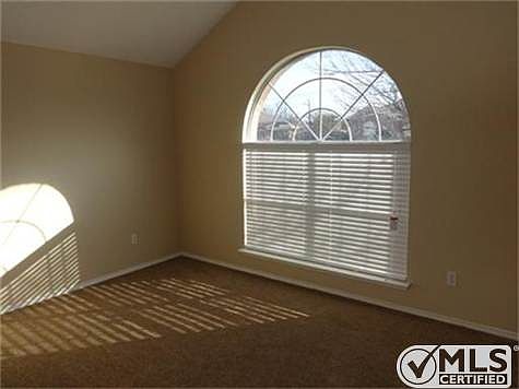 5th image of 871 Shoal Creek Dr