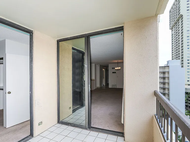 2215 Aloha Dr — Photo 35