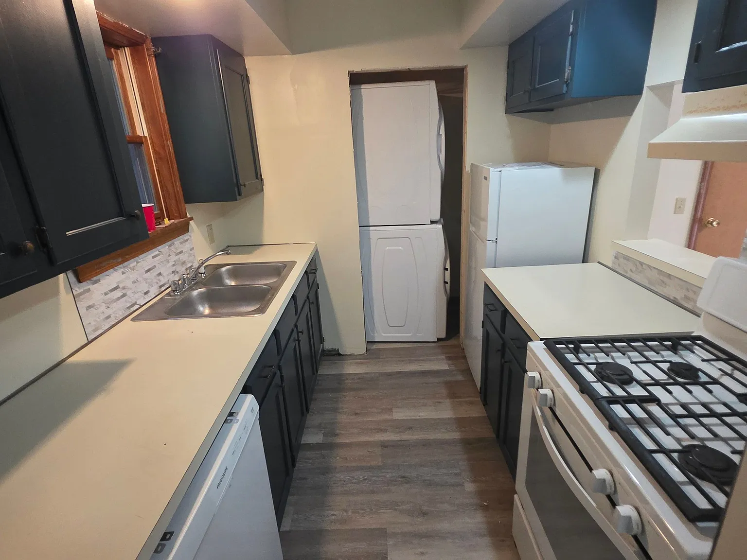 2 bed, 1.0 bath, 800 sqft, $1,500 — Photo 3