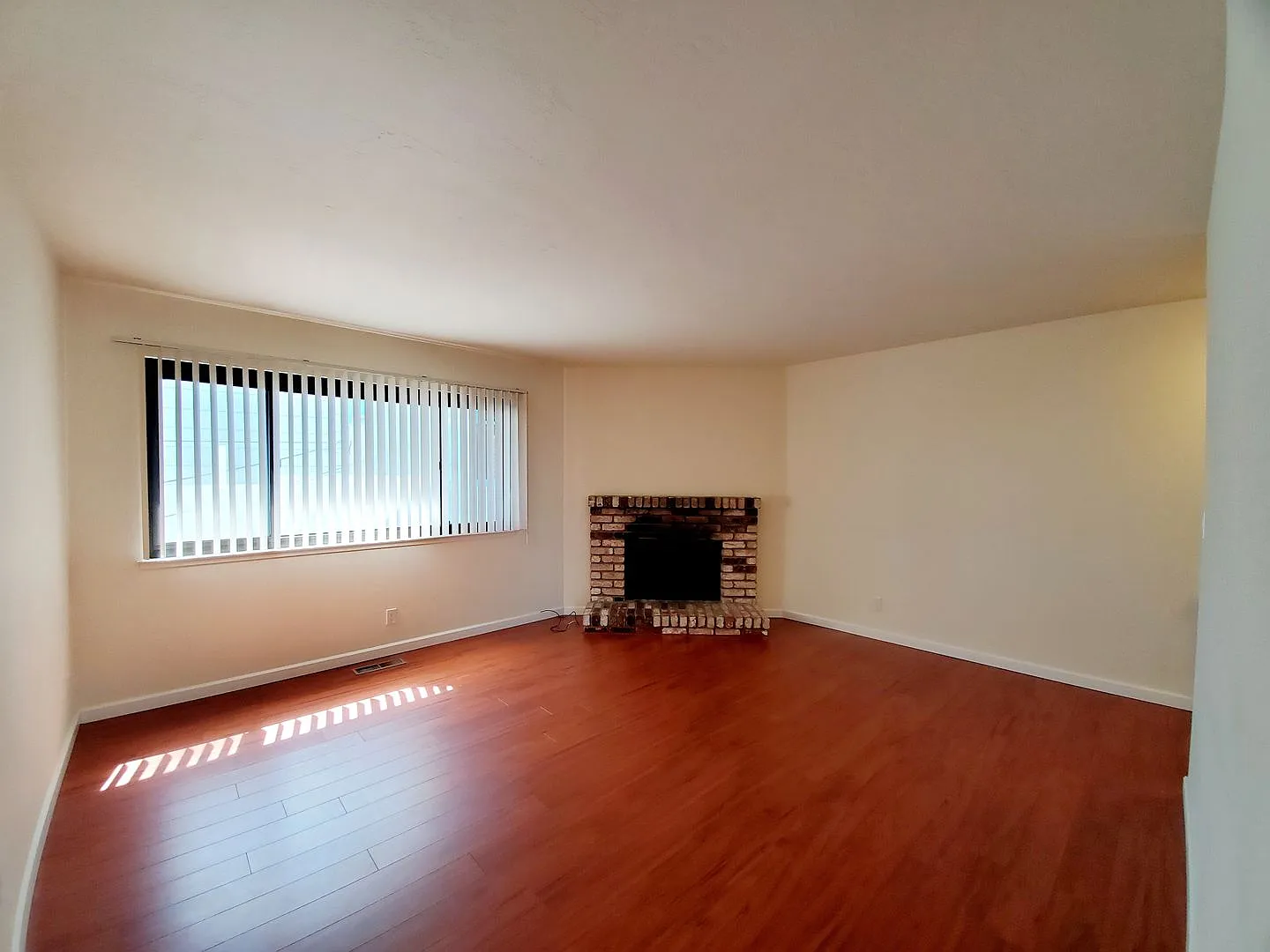 2 bedroom Millbrae unit - Excellent location! — Photo 3