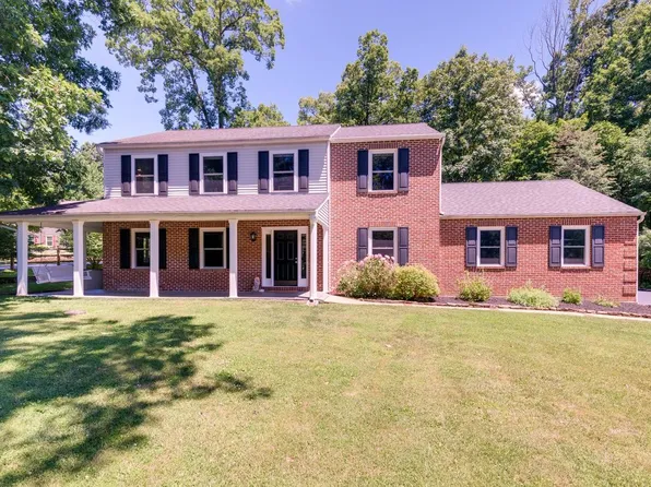823 Countryside Dr, West Chester, PA 19380