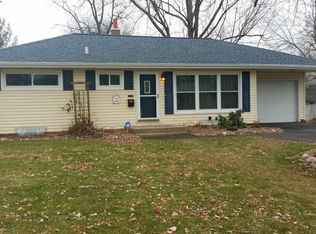 208 N Ridgeway Dr, Battle Creek, MI 49015