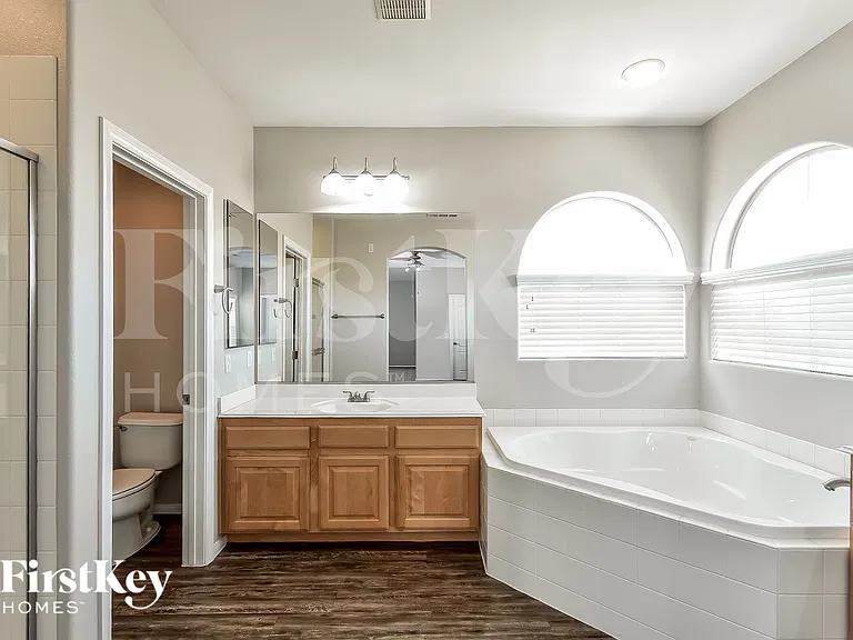 9703 Mount Kenyon St — Photo 9
