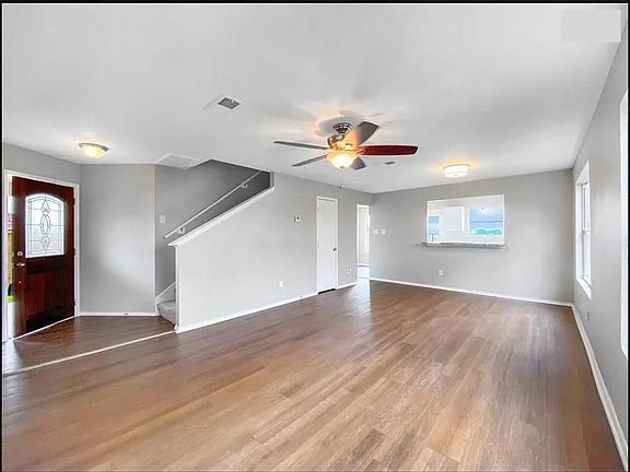 2nd image of 19711 Shores Edge Dr