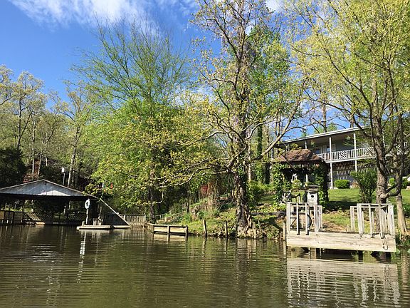 3rd image of 100 Cave Park Ct