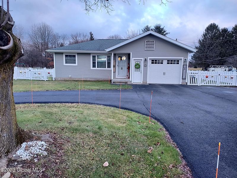 2nd image of 89 Middletown Road