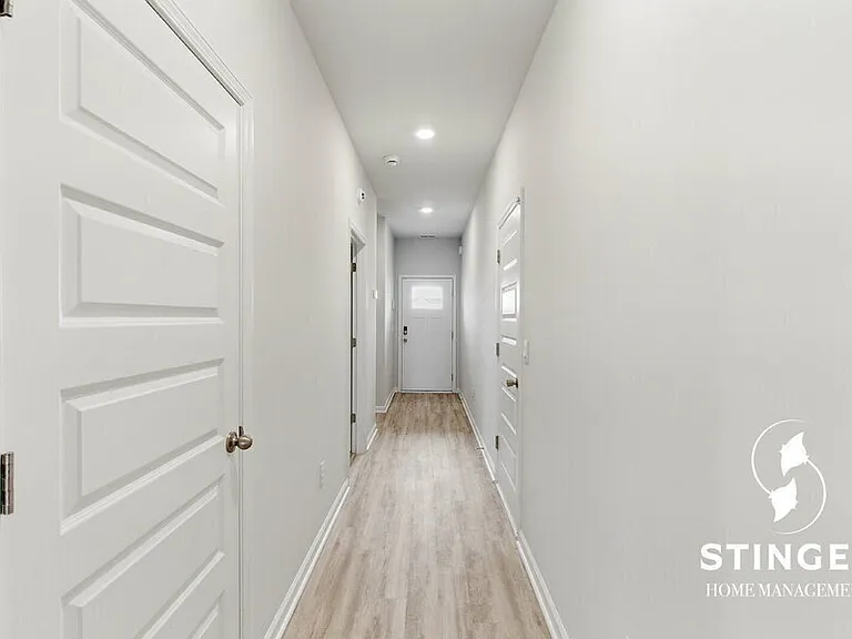 548 Hideaway St — Photo 3