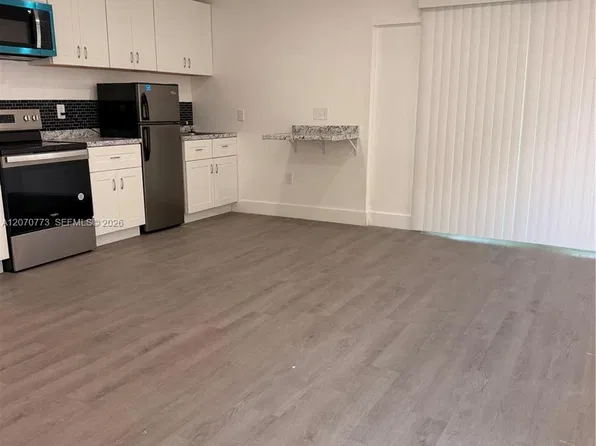 165 SW 5th Ct, Deerfield Beach, FL 33441