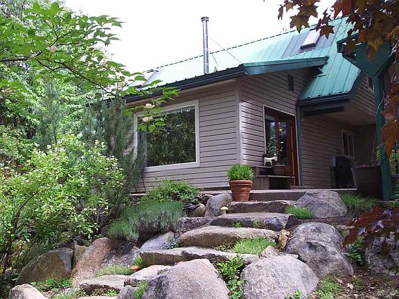 2nd image of 225 Forest Knoll Ln