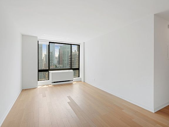 3rd image of 1 Columbus Pl APT S37a