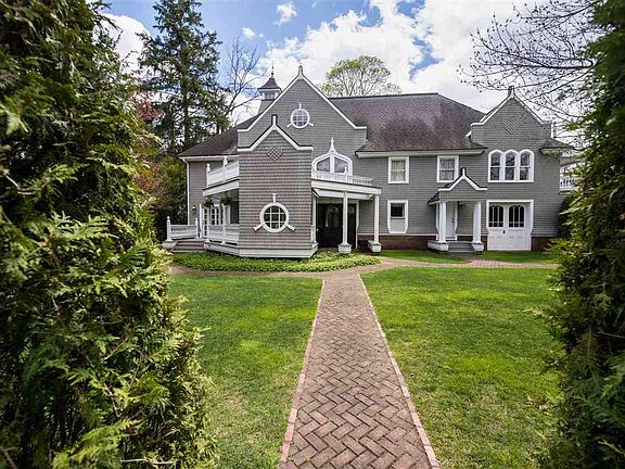 2nd image of 214 Woodlawn Ave