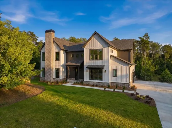 6003 Bluewater Blvd, Gainesville, GA 30506