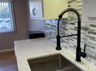 27 E 41st Pl APT B, San Mateo, CA 94403