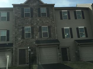 110 Katelyn Dr, New Oxford, PA 17350