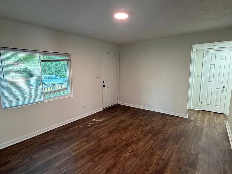 2866 Northglen Dr #1 — Photo 4