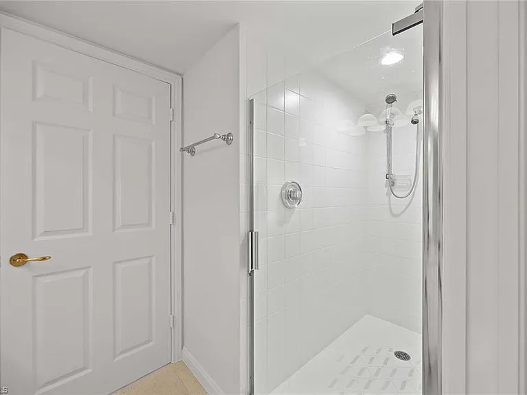 6849 Grenadier Blvd #1004 — Photo 22