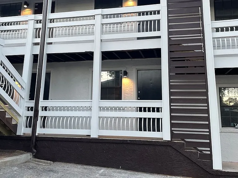 325 Hayden Rd — Photo 18