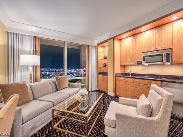 2000 N Fashion Show Dr Unit 3219, Las Vegas, NV 89109