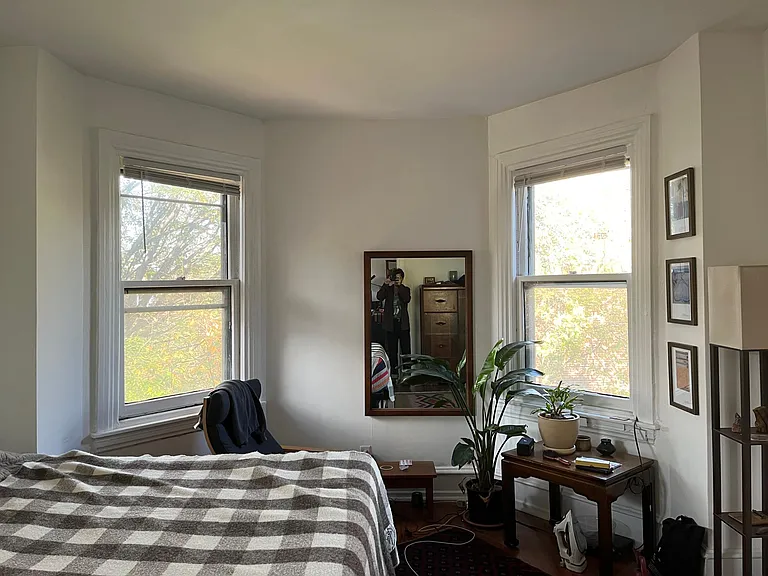 4621 Spruce St #3R — Photo 5