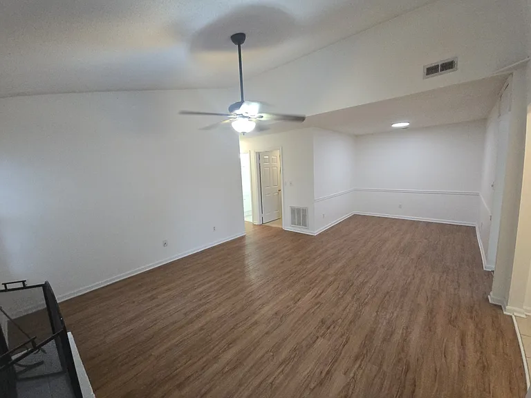 4016 Rainbow Dr — Photo 6