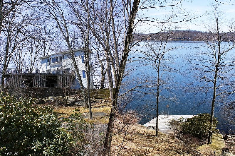 1st image of 13 Wildwood Shores Dr