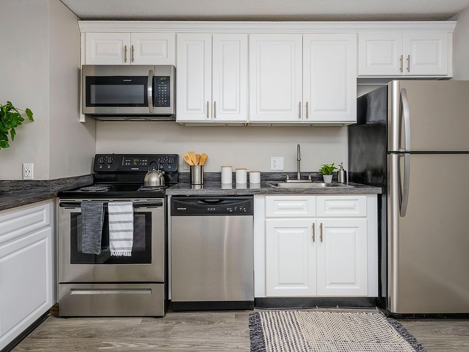 Level up your college life in our fully equipped kitchen with stainless steel appliances - a stylish hub for sharing culinary adventures with roommates.