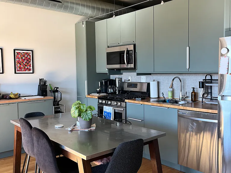 1410 NW Kearney St #920 — Photo 8