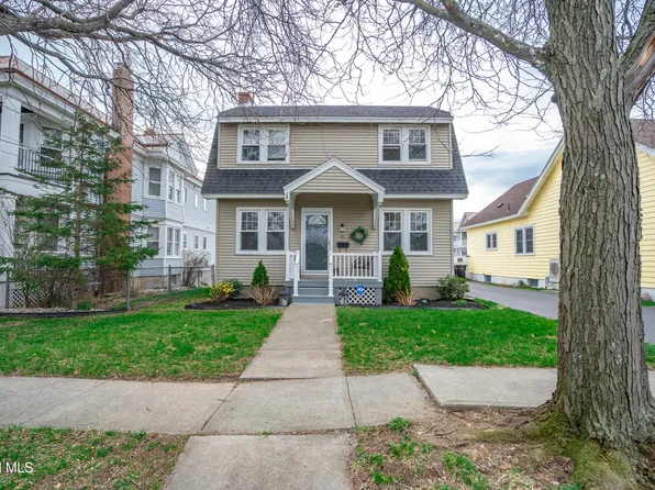 58 Woodrow Court, Troy, NY 12180